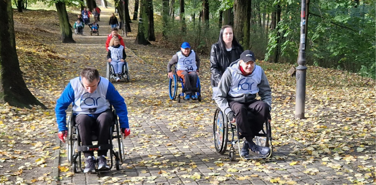 28 października odbył się pierwszy Śląski Bieg Aktywnej Rehabilitacji RUNforFAR. Na zdjęciu uczestnicy biego.