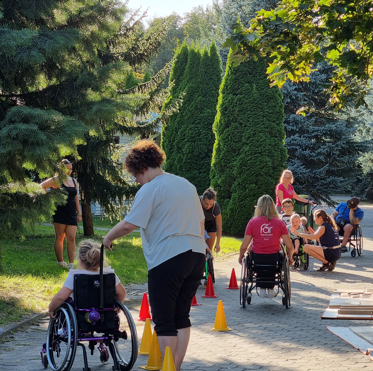 Uczestnicy i wolontariusze weekendowego Warsztat Aktywnej Rehabilitacji w Poznaniu, 24-25.08.2024 r.