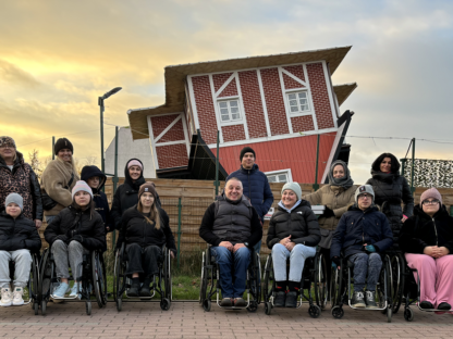 Uczestnicy i kadra Warsztatu dla dzieci w Cetniewie, 15-17.11.2024 r.