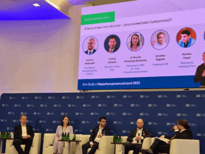 Panel tematyczny II Równe prawa i niezależność - jak przeciwdziałać dyskryminacji. Konferencja otwierająca Dni Osób z Niepełnosprawnościami. 14 maja 2025 r., Centrala ZUS w Warszawie.