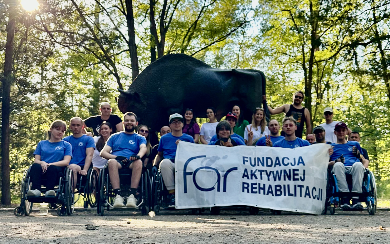 Uczestnicy i kadra obozu Aktywnej Rehabilitacji w Spale, 19-29.08.2025 r.