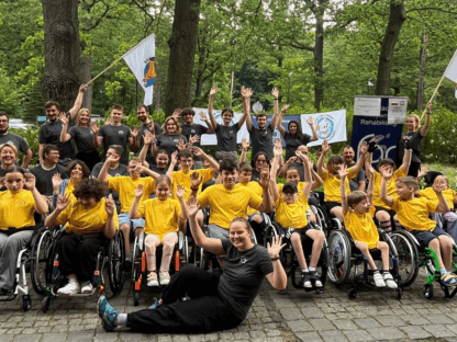 Uczestnicy i kadra obozu Aktywnej Rehabilitacji dla dzieci w Stacja Nowa Gdynia, 1-9.07.2025 r.