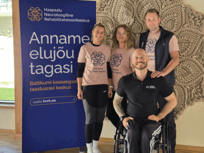 Nasz koordynator z organizatorami obozu Aktywnej Rehabilitacji. Wizyta studyjna w Haapsalu 27-30.09.2025