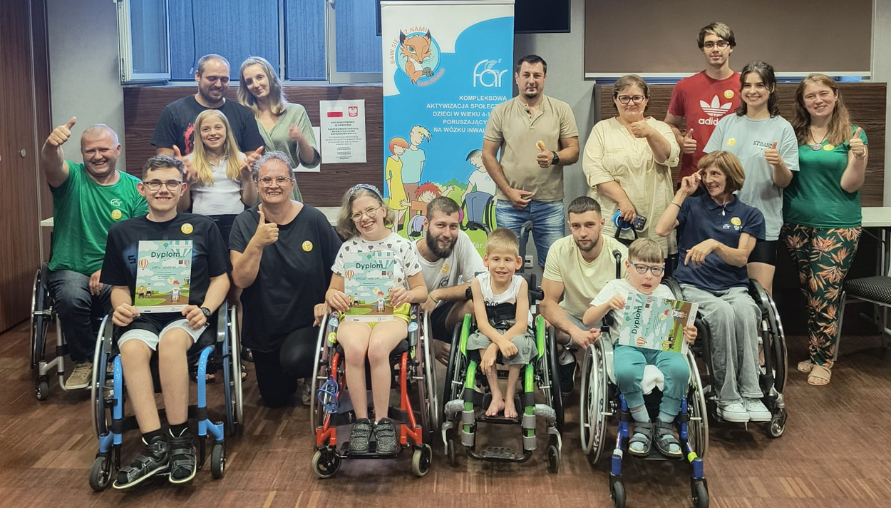 Kadra i uczestnicy Warsztatu Aktywnej Rehabilitacji dla dzieci, Kraków 18-20.07.2025 r.